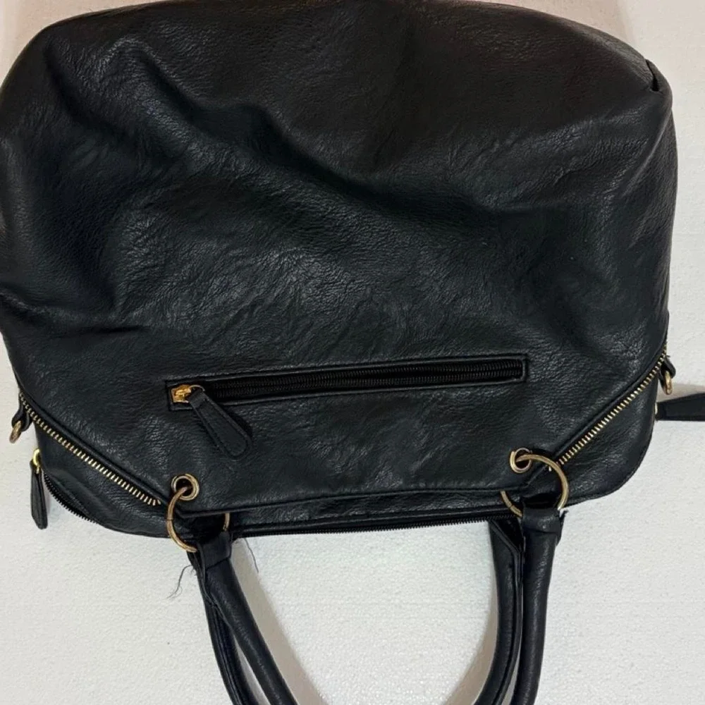 N/A black leather